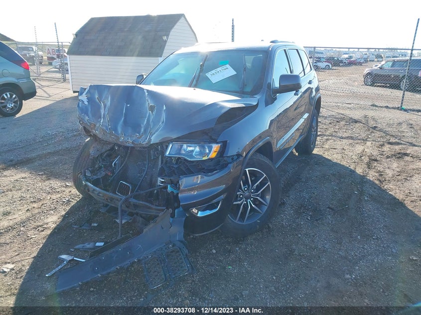 VIN 1C4RJFAG4LC239637 2020 JEEP GRAND CHEROKEE LAREDO E 4X4