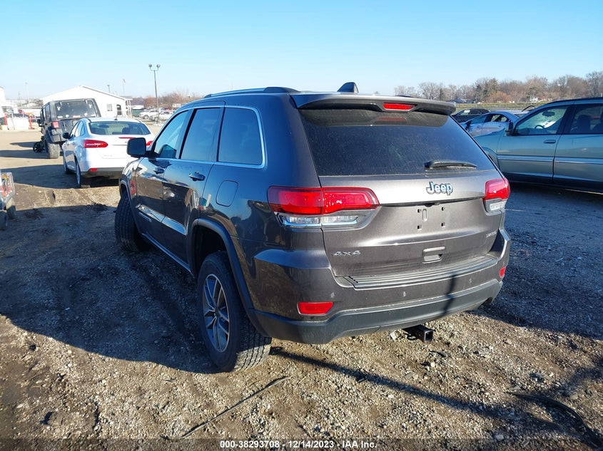 VIN 1C4RJFAG4LC239637 2020 JEEP GRAND CHEROKEE LAREDO E 4X4