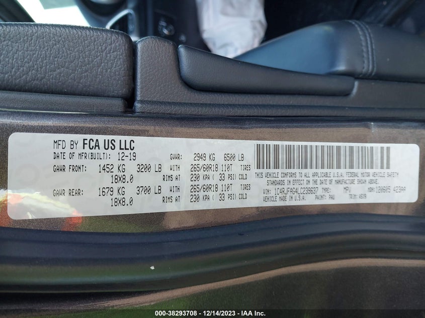 VIN 1C4RJFAG4LC239637 2020 JEEP GRAND CHEROKEE LAREDO E 4X4