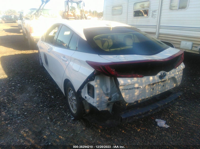 VIN JTDKARFP2J3081629 2018 TOYOTA PRIUS PRIME