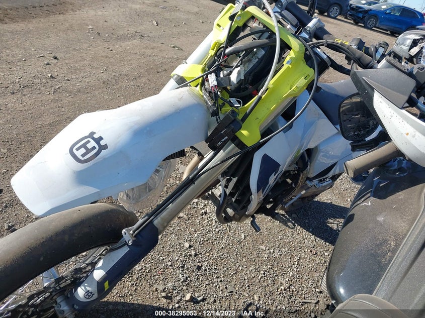 VIN VBKUSR433NM365243 2022 HUSQVARNA FS 450