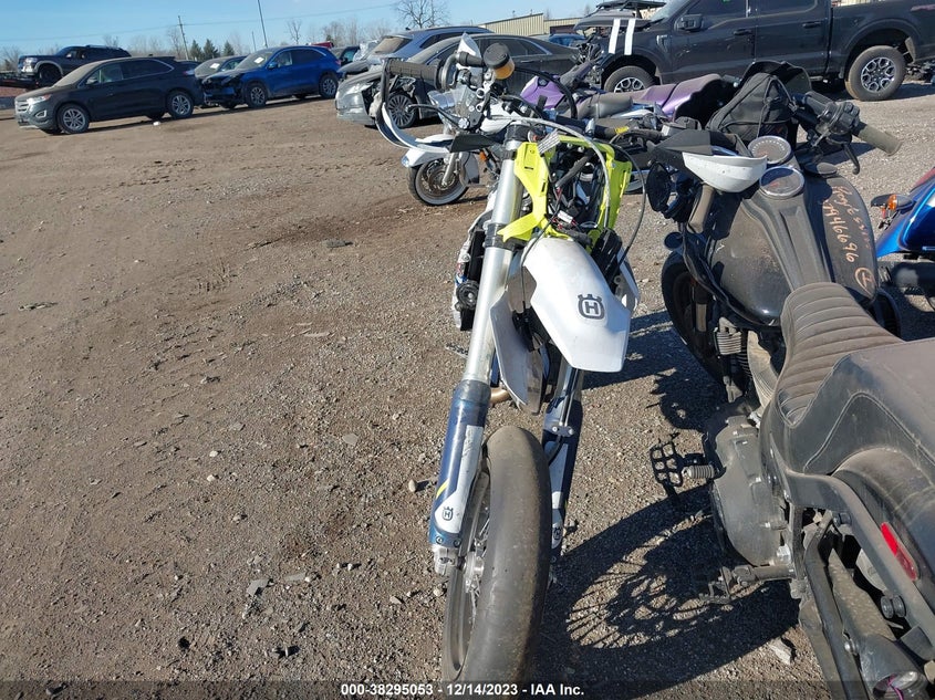 VIN VBKUSR433NM365243 2022 HUSQVARNA FS 450