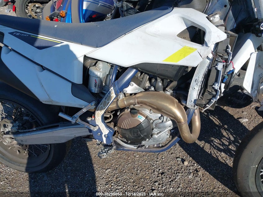 VIN VBKUSR433NM365243 2022 HUSQVARNA FS 450
