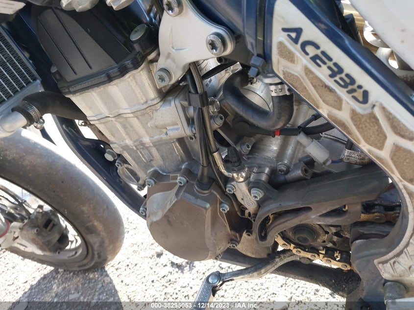VIN VBKUSR433NM365243 2022 HUSQVARNA FS 450