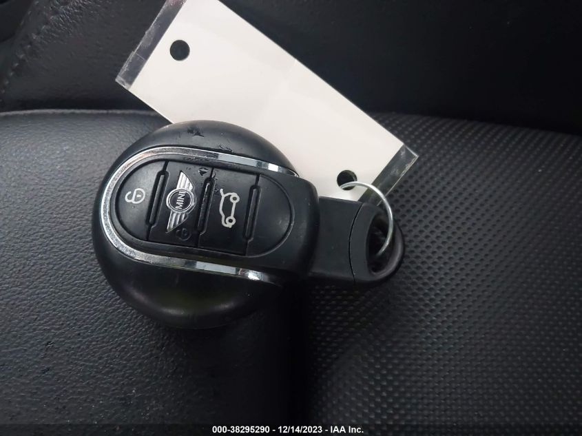 2018 MINI COUNTRYMAN COOPER S WMZYT3C30J3E93375