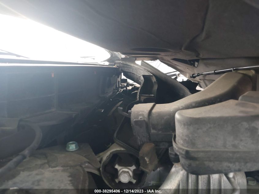 2016 NISSAN ROGUE SV - 5N1AT2MT8GC895091
