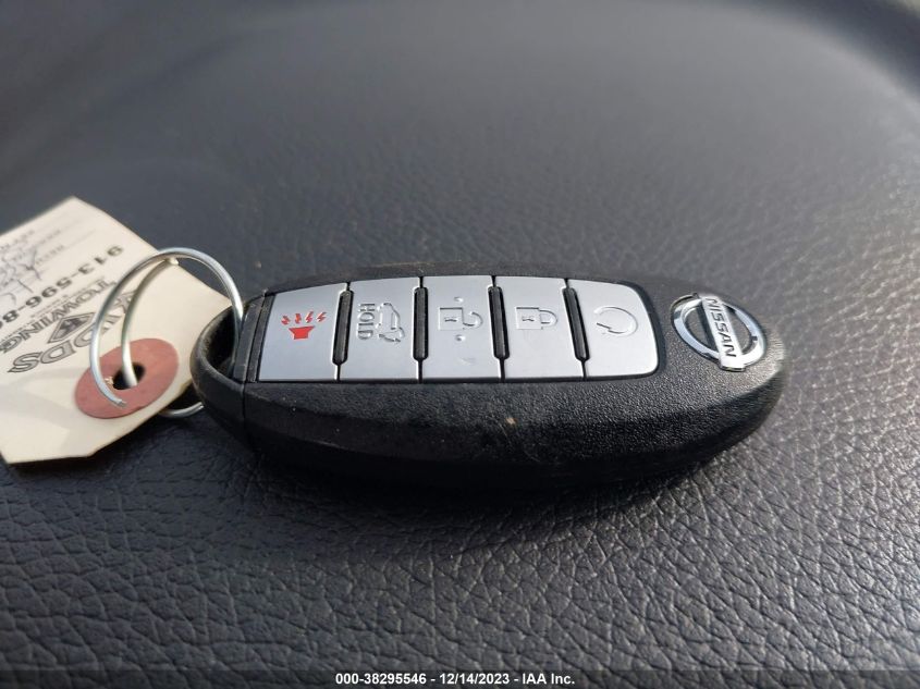 2018 NISSAN ROGUE SV - KNMAT2MT8JP563026