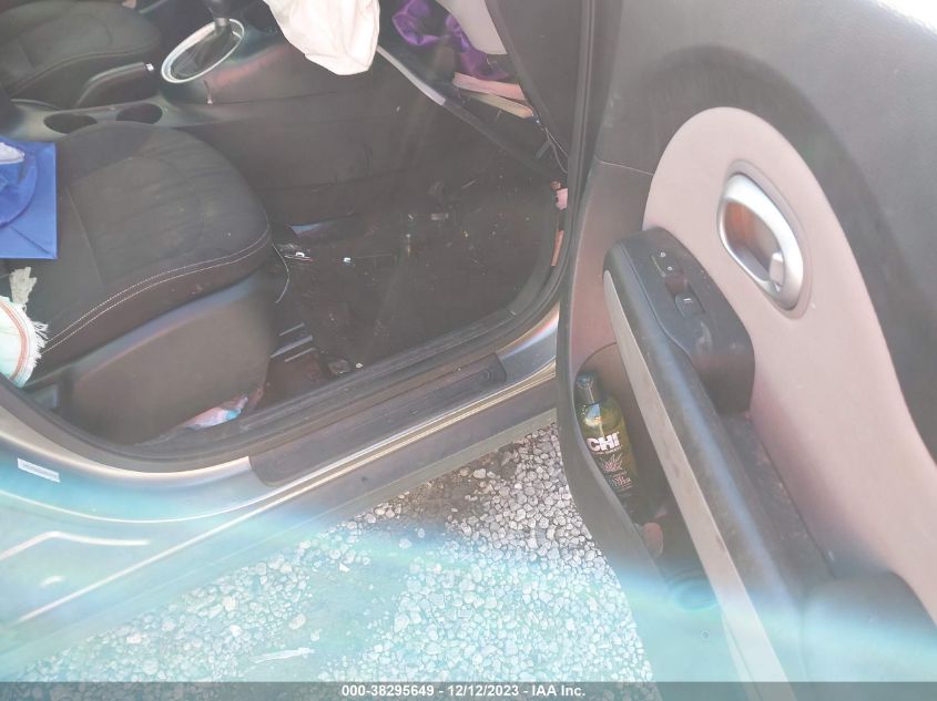 2014 KIA SOUL + - KNDJP3A55E7018066