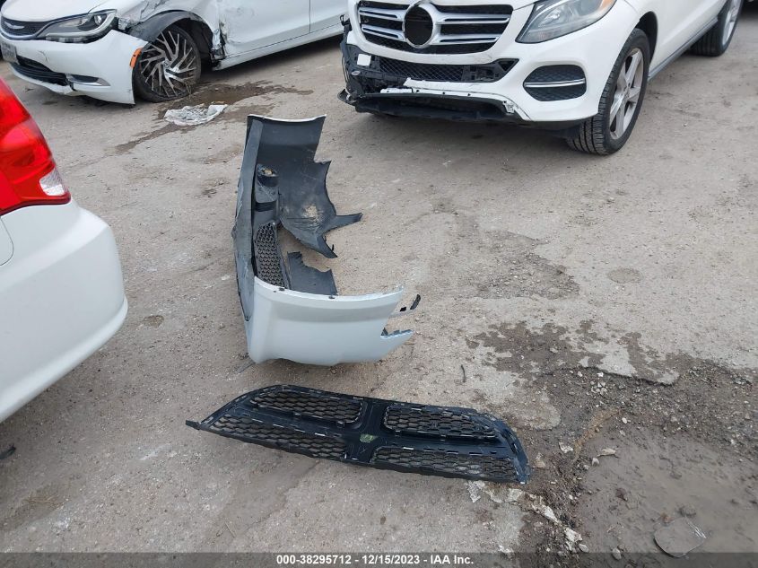 2018 DODGE GRAND CARAVAN SXT - 2C4RDGCG0JR266185