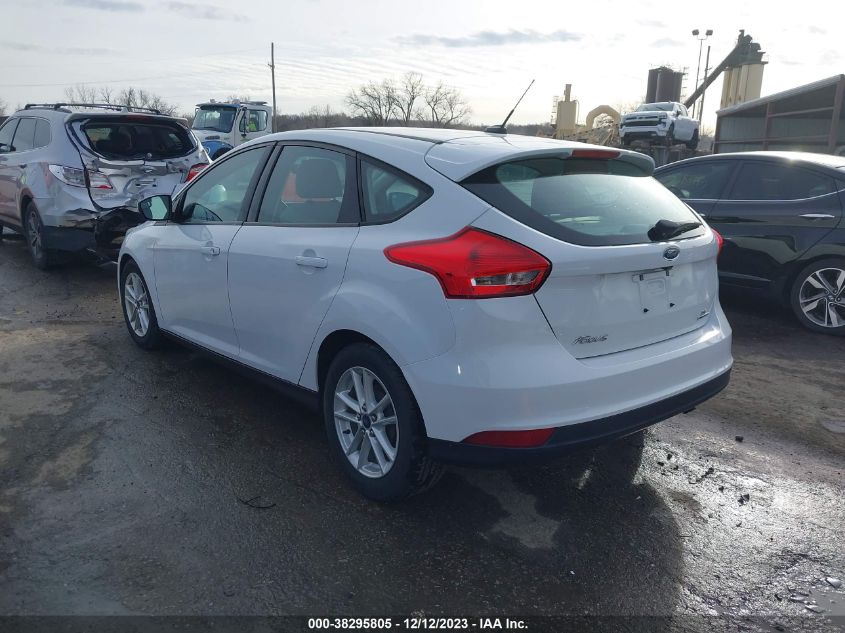 2015 FORD FOCUS SE - 1FADP3K25FL317802