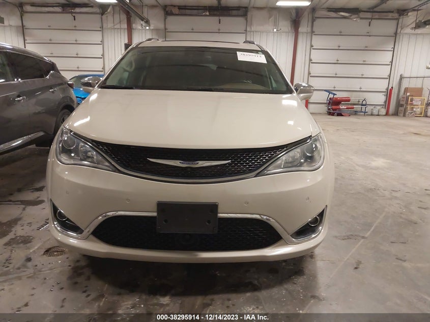 VIN 2C4RC1GG0KR629404 2019 CHRYSLER PACIFICA LIMITED