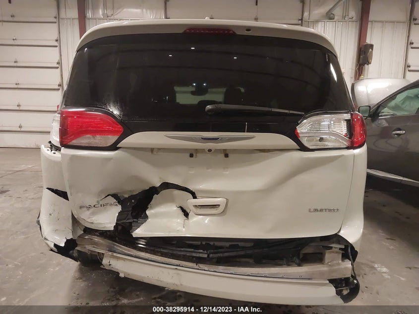 VIN 2C4RC1GG0KR629404 2019 CHRYSLER PACIFICA LIMITED