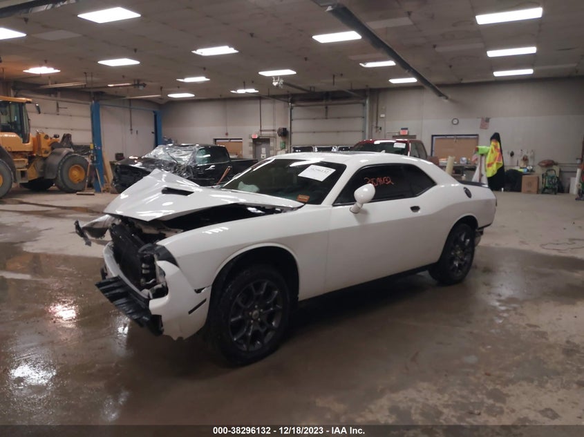 VIN 2C3CDZGGXJH205609 2018 DODGE CHALLENGER GT AWD