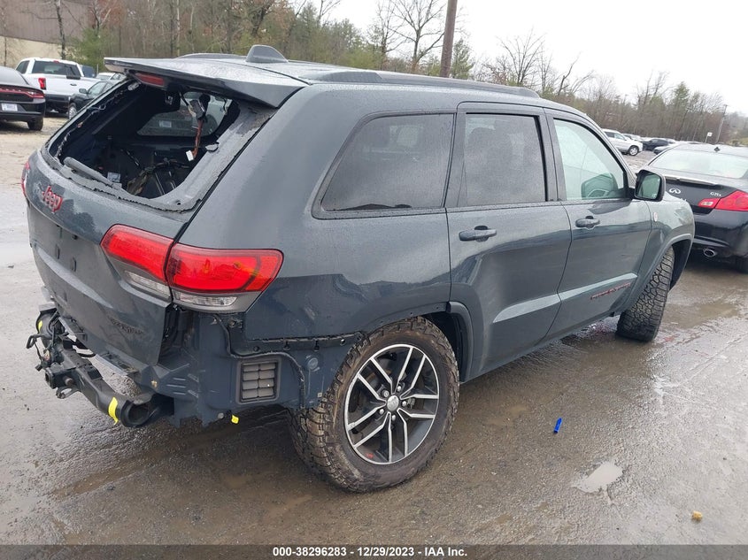 VIN 1C4RJFLG2HC695740 2017 JEEP GRAND CHEROKEE TRAILHAWK 4X4