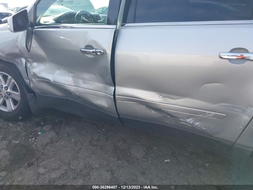 2014 CHEVROLET TRAVERSE LT - 1GNKRHKD5EJ356644