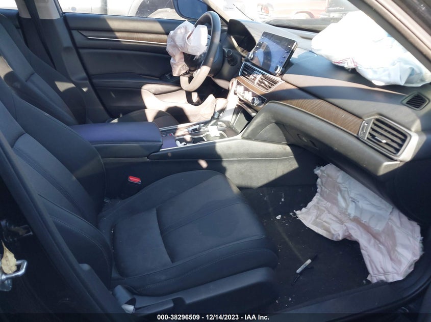 VIN 1HGCV1F47JA092364 2018 HONDA ACCORD EX
