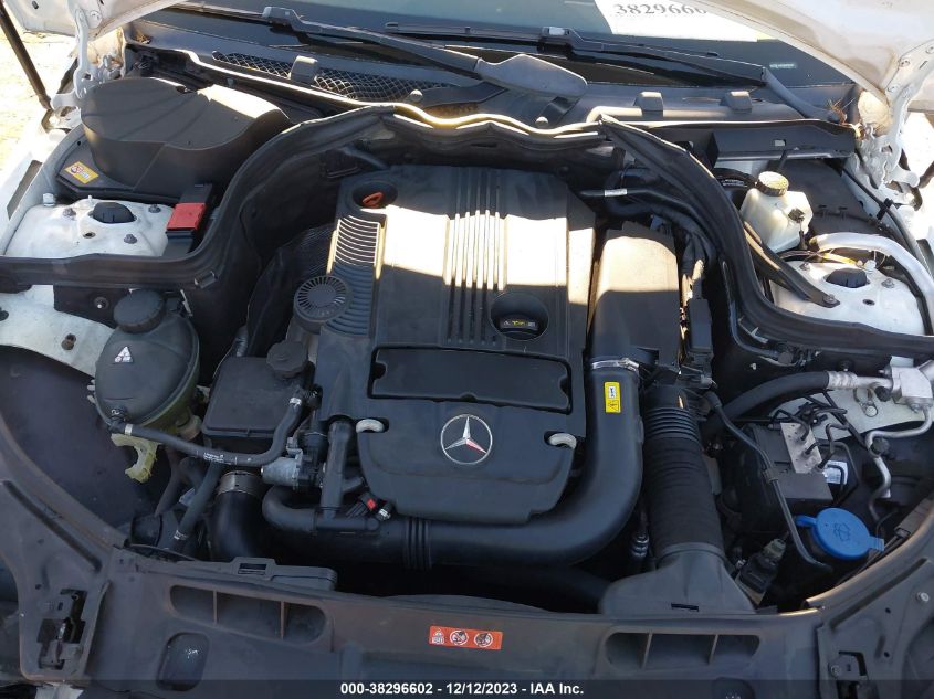 2014 MERCEDES-BENZ C 250 LUXURY/SPORT - WDDGF4HB2EA933092