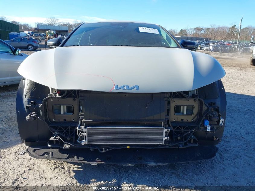 2022 KIA EV6 WIND KNDC34LAXN5072074
