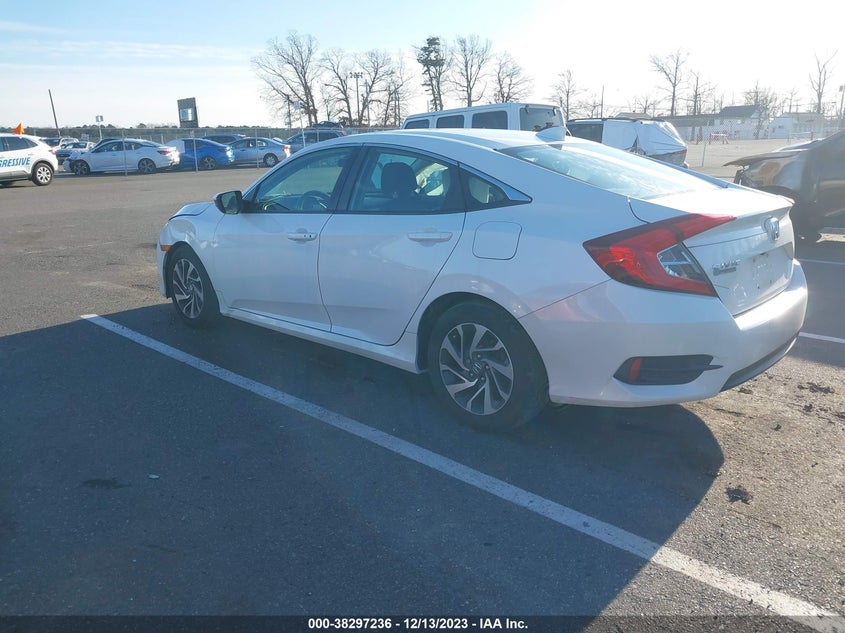 VIN 2HGFC2F73JH557016 2018 HONDA CIVIC EX