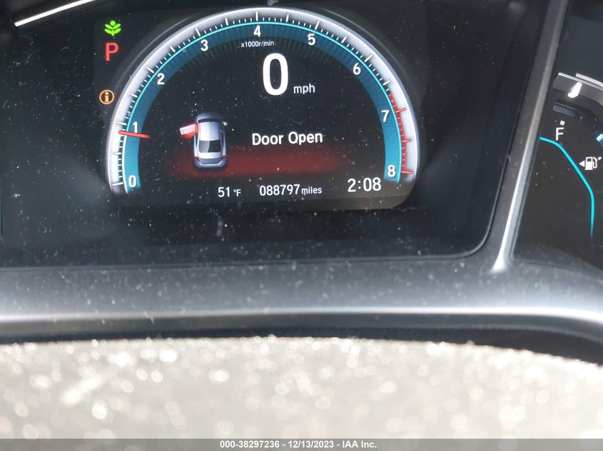 VIN 2HGFC2F73JH557016 2018 HONDA CIVIC EX