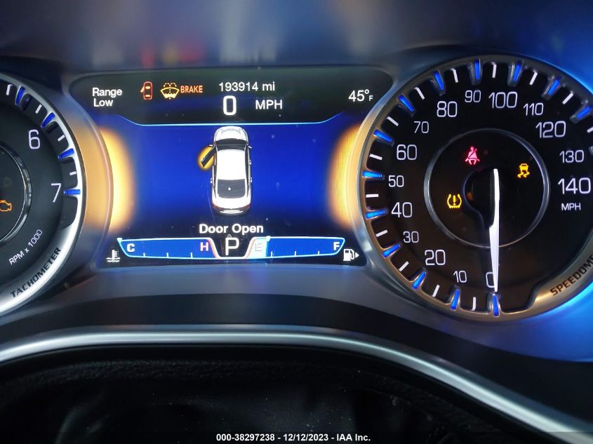 2015 CHRYSLER 200 C - 1C3CCCCB1FN584878