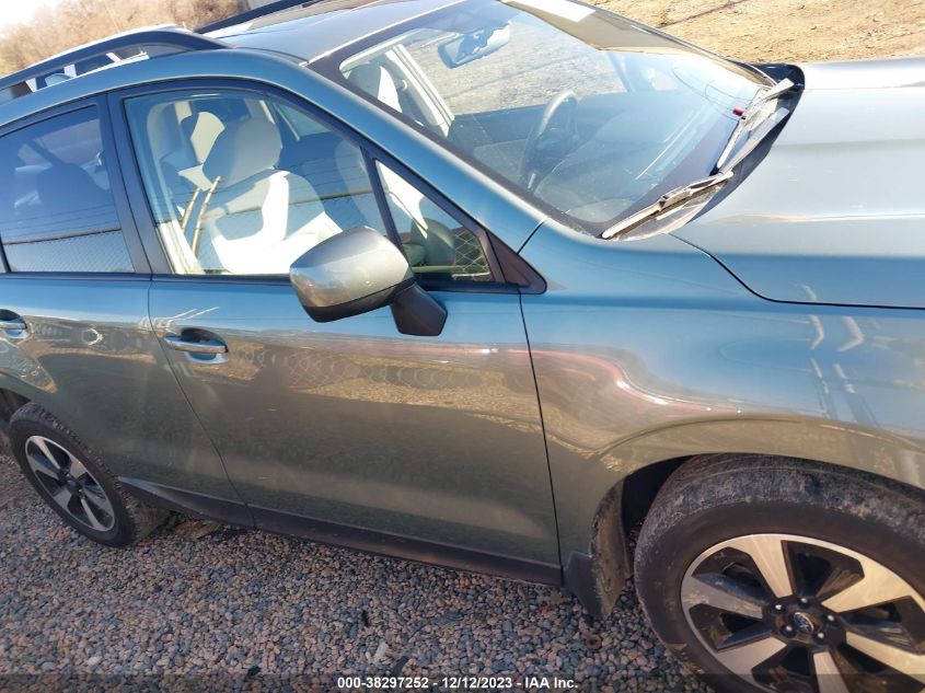 VIN JF2SJAEC3HH594760 2017 SUBARU FORESTER 2.5I PREMIUM
