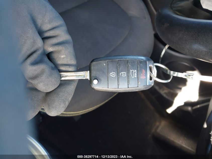2014 KIA SOUL + - KNDJP3A51E7729392