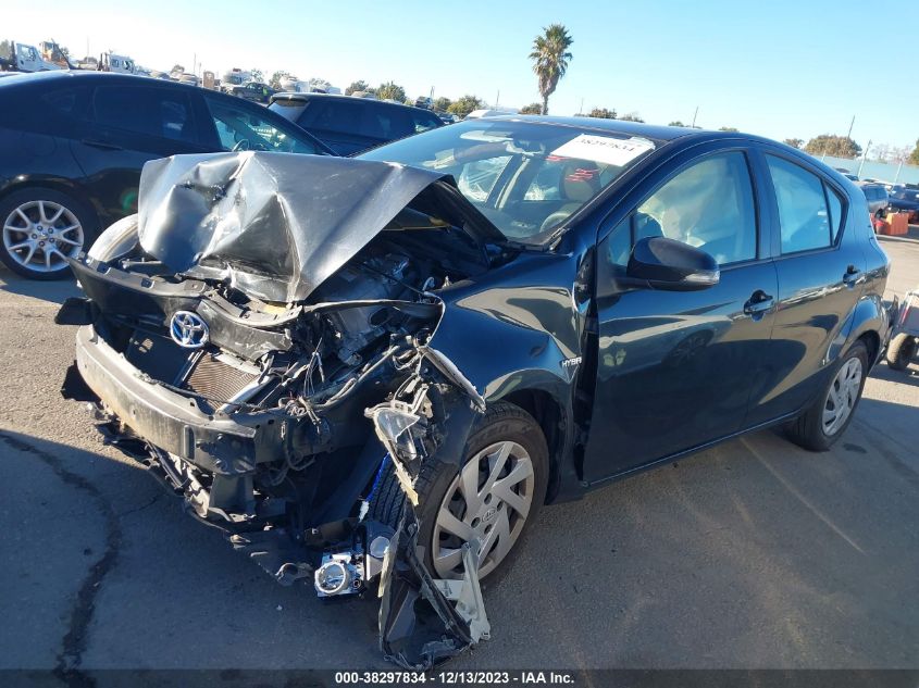 2015 TOYOTA PRIUS C THREE - JTDKDTB32F1582935
