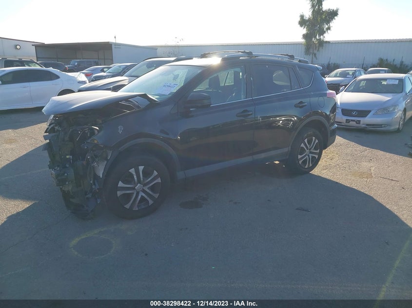 VIN 2T3ZFREV4JW456661 2018 TOYOTA RAV4 LE