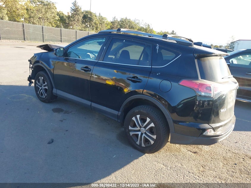 VIN 2T3ZFREV4JW456661 2018 TOYOTA RAV4 LE