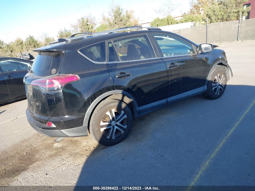 VIN 2T3ZFREV4JW456661 2018 TOYOTA RAV4 LE