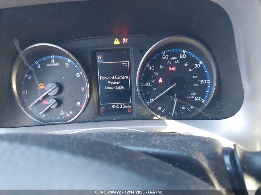 VIN 2T3ZFREV4JW456661 2018 TOYOTA RAV4 LE