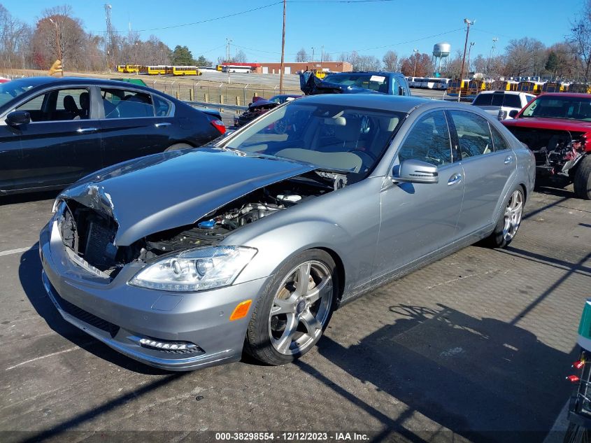 2013 MERCEDES-BENZ S 550 WDDNG7DB3DA519717