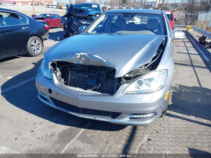 2013 MERCEDES-BENZ S 550 WDDNG7DB3DA519717