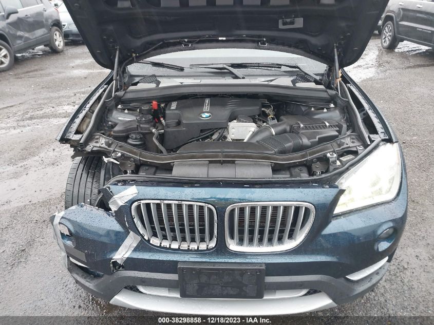 2013 BMW X1 XDRIVE28I - WBAVL1C51DUR85702