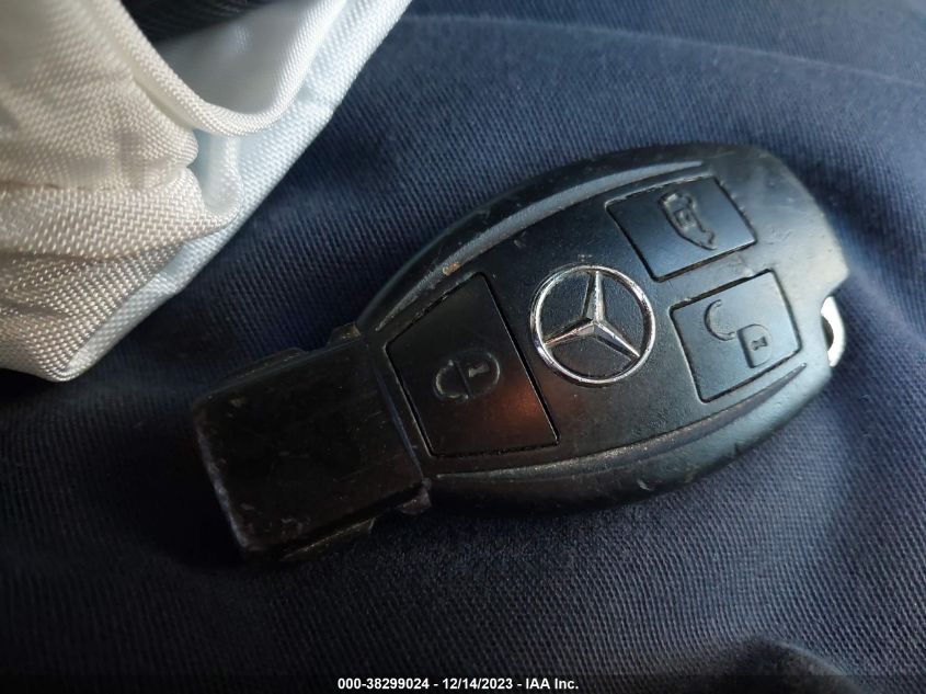 2017 MERCEDES-BENZ METRIS WD4PG2EE1H3235114