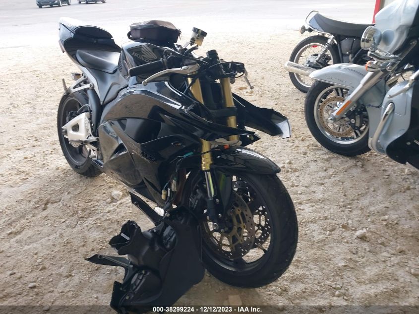 2012 HONDA CBR600 RR - JH2PC400XCK500020