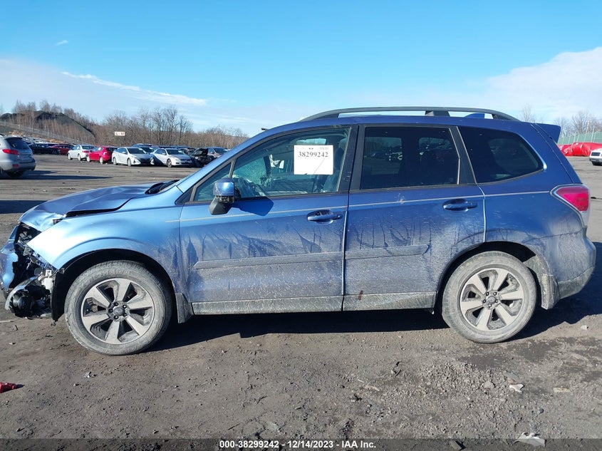 VIN JF2SJAGC3JH596107 2018 SUBARU FORESTER 2.5I PREMIUM