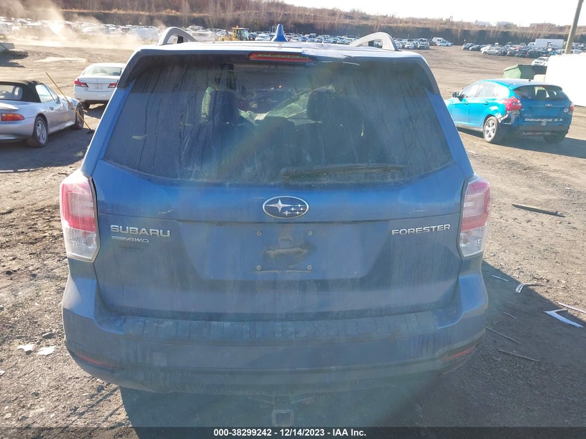 VIN JF2SJAGC3JH596107 2018 SUBARU FORESTER 2.5I PREMIUM