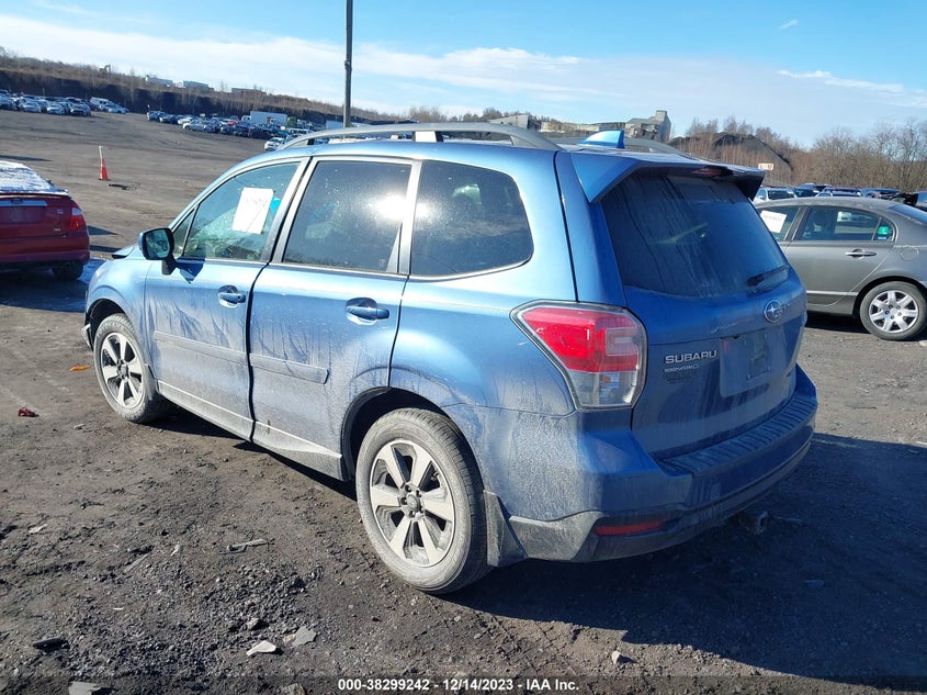 VIN JF2SJAGC3JH596107 2018 SUBARU FORESTER 2.5I PREMIUM