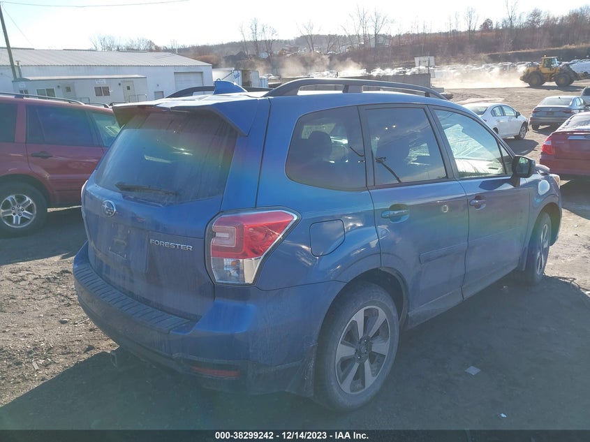 VIN JF2SJAGC3JH596107 2018 SUBARU FORESTER 2.5I PREMIUM