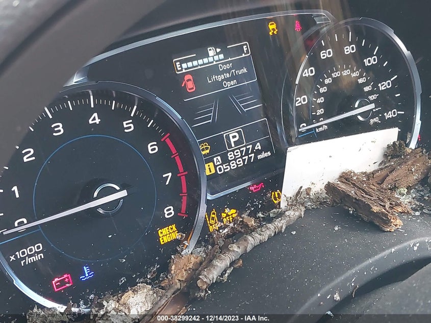 VIN JF2SJAGC3JH596107 2018 SUBARU FORESTER 2.5I PREMIUM