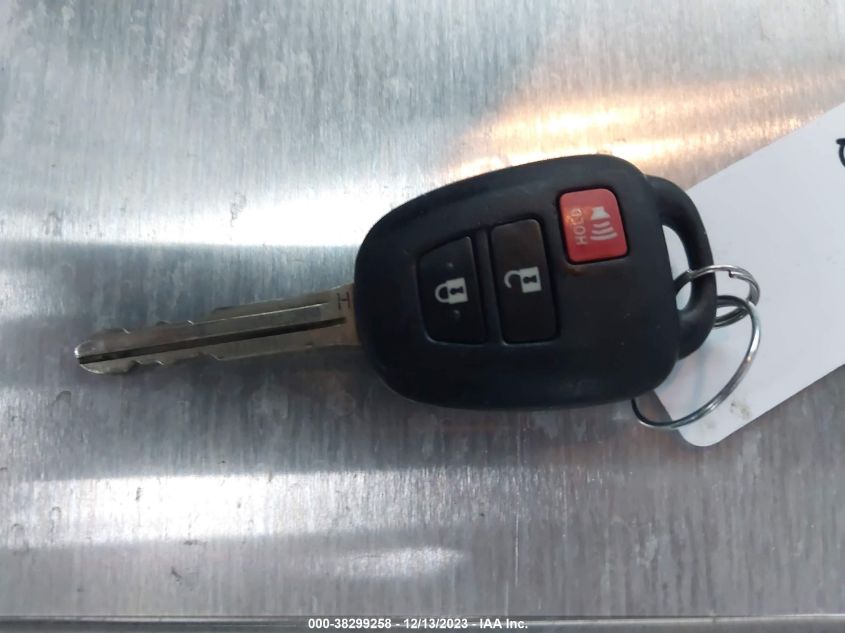 2014 TOYOTA RAV4 LE - JTMZFREV7E5018293