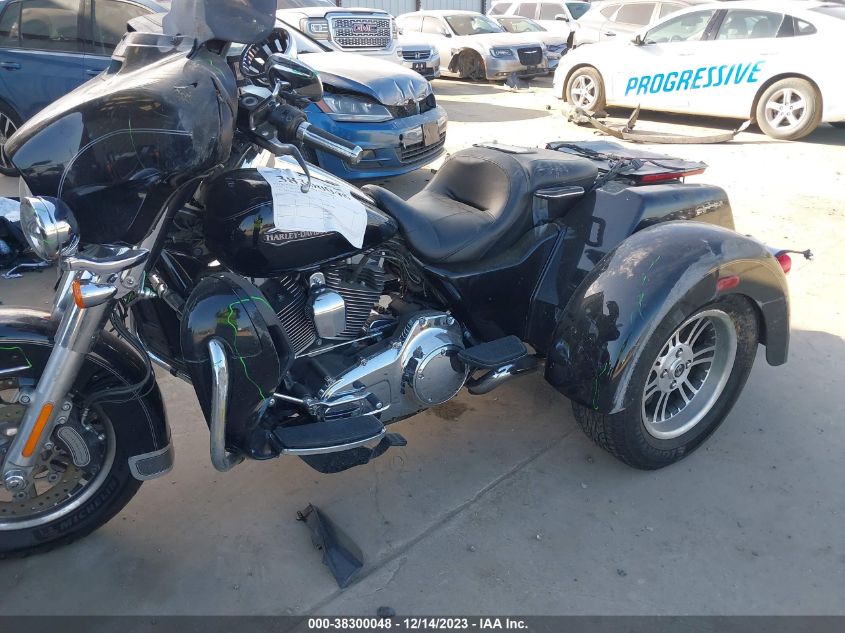 2015 HARLEY-DAVIDSON FLHTCUTG TRI GLIDE ULTRA - 1HD1MAL10FB858034