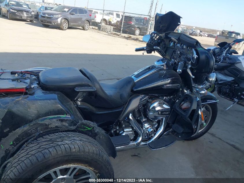 2015 HARLEY-DAVIDSON FLHTCUTG TRI GLIDE ULTRA - 1HD1MAL10FB858034