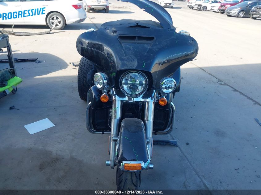 2015 HARLEY-DAVIDSON FLHTCUTG TRI GLIDE ULTRA - 1HD1MAL10FB858034