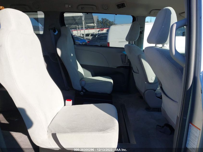 2015 TOYOTA SIENNA LE 7 PASSENGER - 5TDKK3DC4FS677132