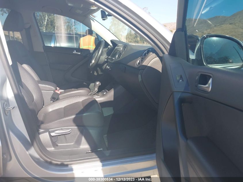 2017 VOLKSWAGEN TIGUAN - WVGAV7AX9HW512550