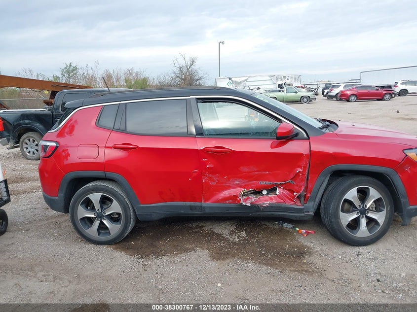 VIN 3C4NJCBB1JT134121 2018 JEEP COMPASS LATITUDE