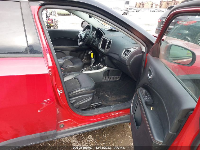 VIN 3C4NJCBB1JT134121 2018 JEEP COMPASS LATITUDE